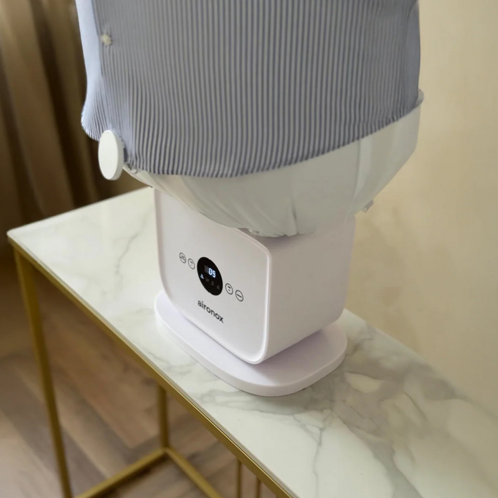 Автоматическое устройство для глажки и сушки одежды Automatic Ironing Machine aironox